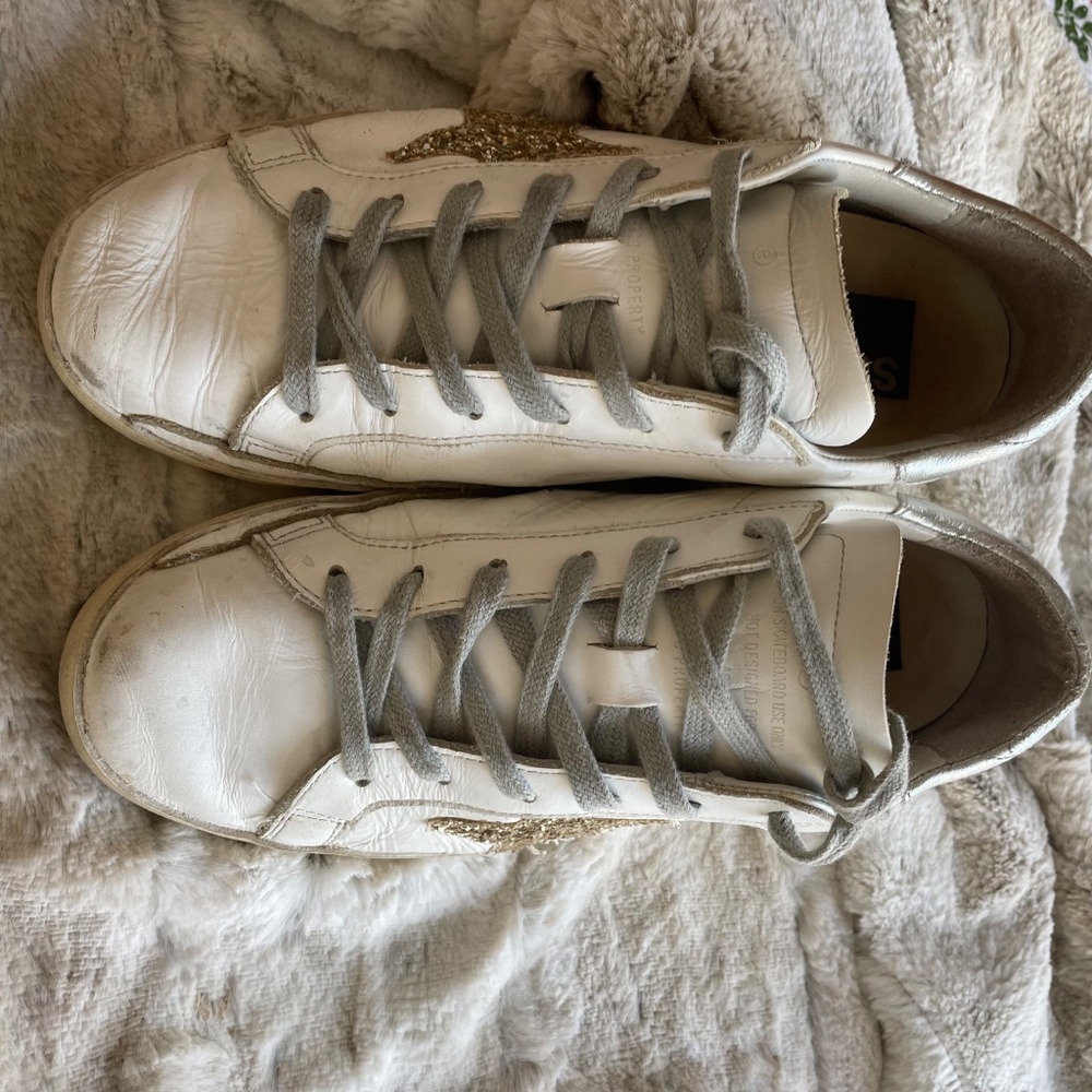 Sneaker - Picture 2 of 9